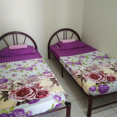 Sarinas Homestay Semporna Exteriör bild