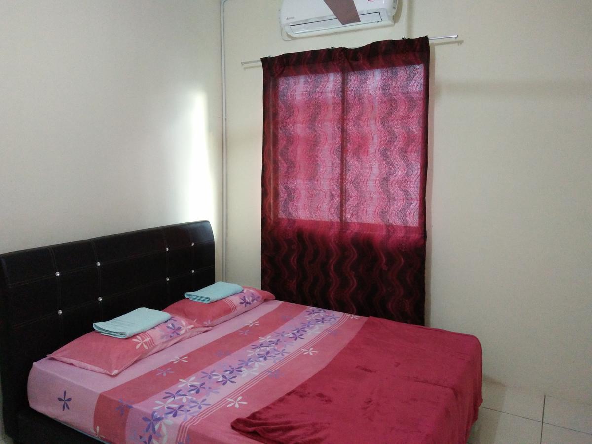 Sarinas Homestay Semporna Exteriör bild